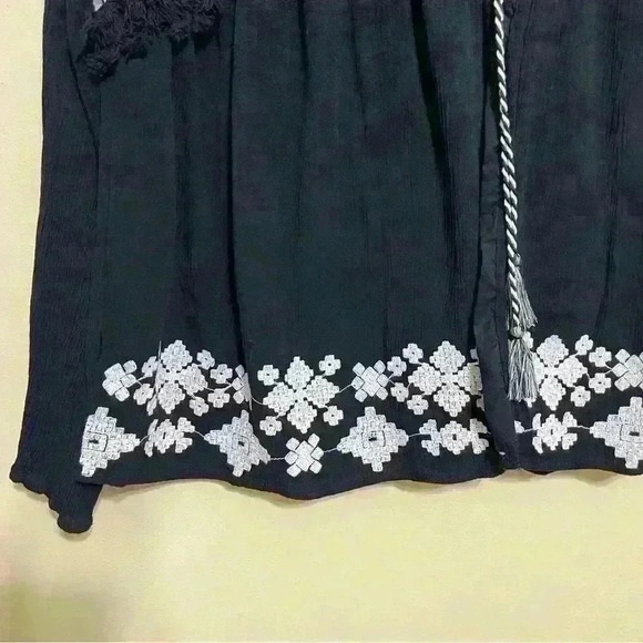 Mossimo Women’s Black White Embroidered Tassel Tie Jacket Wearable Art Size L - Picture 3 of 11